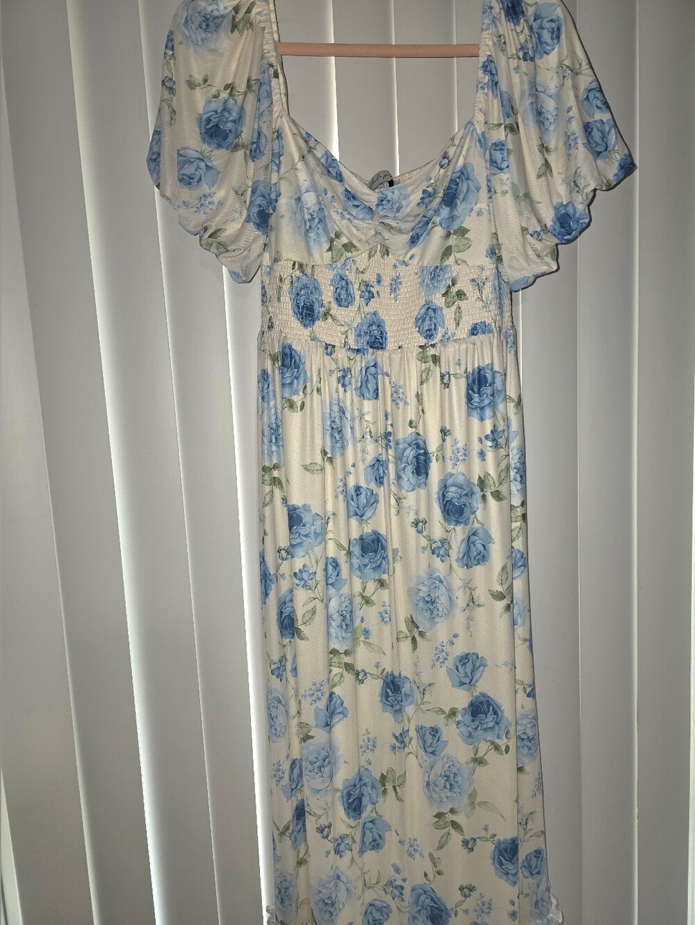 Petal and Pup White and Blue Floral Maxi L